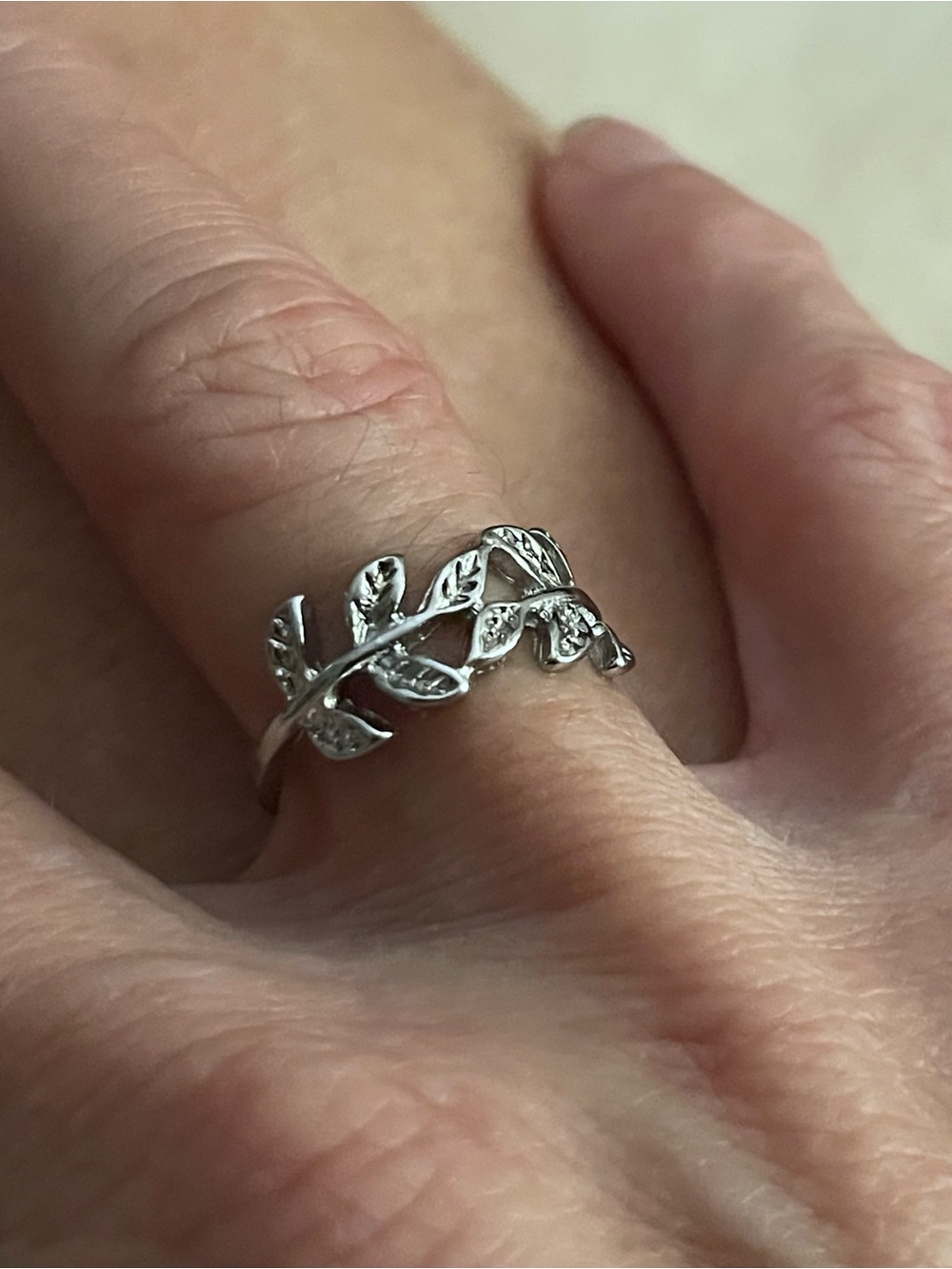 Sterling Silver Leaf Band Ring - Silver Leaf Motif - Picture 1 of 6